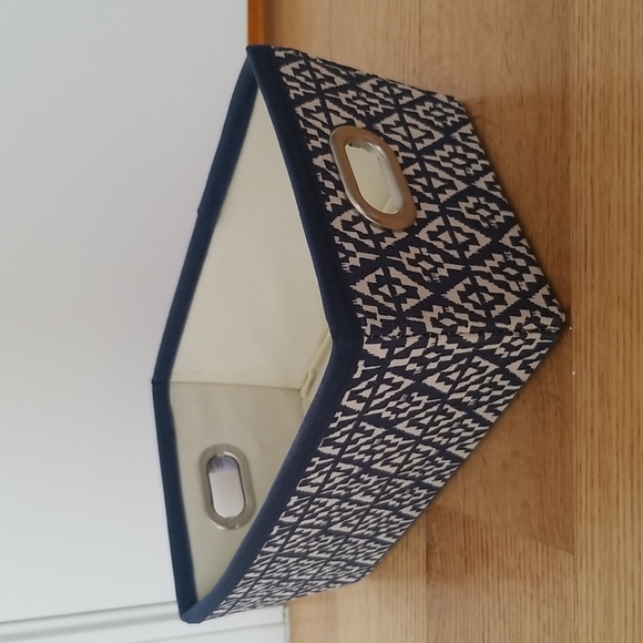 ⭐ 2/$10 Small Cream and Blue Storage Tote - Picture 2 of 4